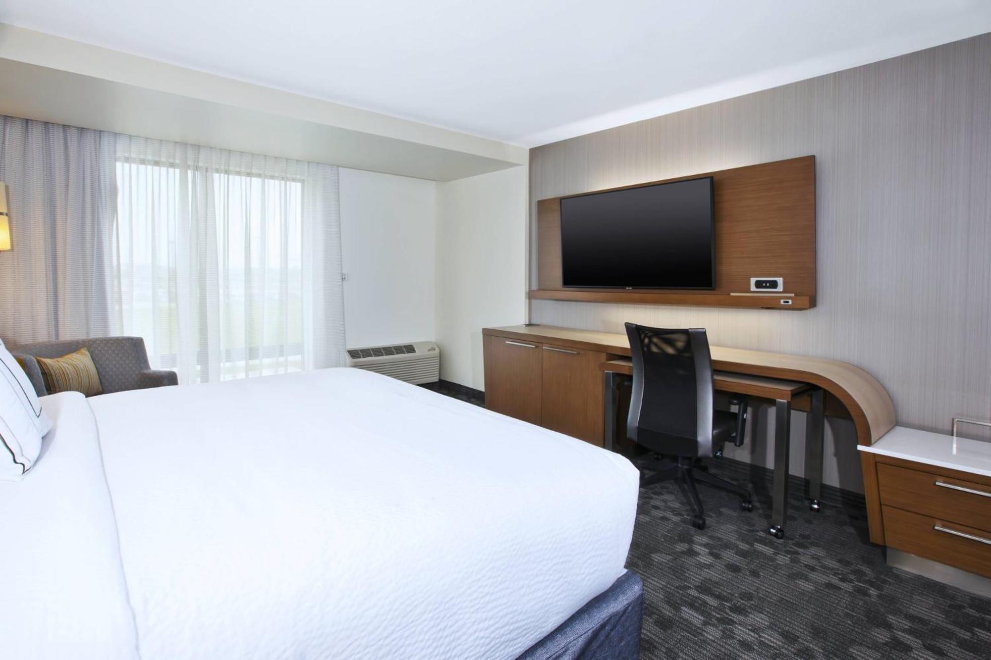 Hotel Courtyard By Marriott St. Joseph-Benton Harbor Exterior foto