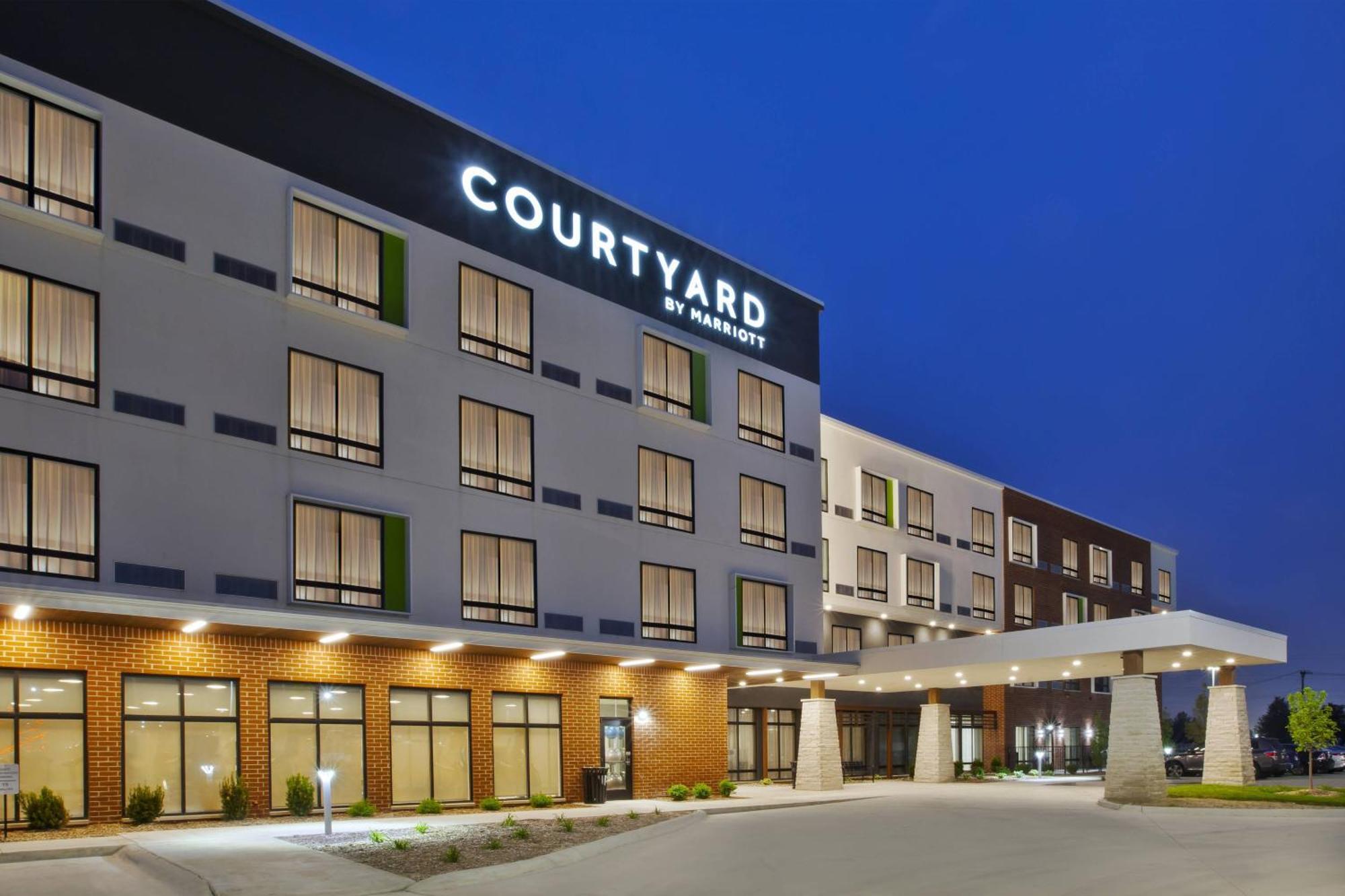 Hotel Courtyard By Marriott St. Joseph-Benton Harbor Exterior foto